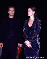 yoko1s.jpg (11310 bytes)