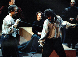 hamlet4s.jpg (27784 bytes)